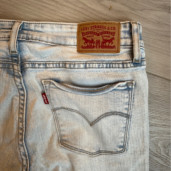 Levi’s 711 Skinny Jeans - Picture 3 of 8